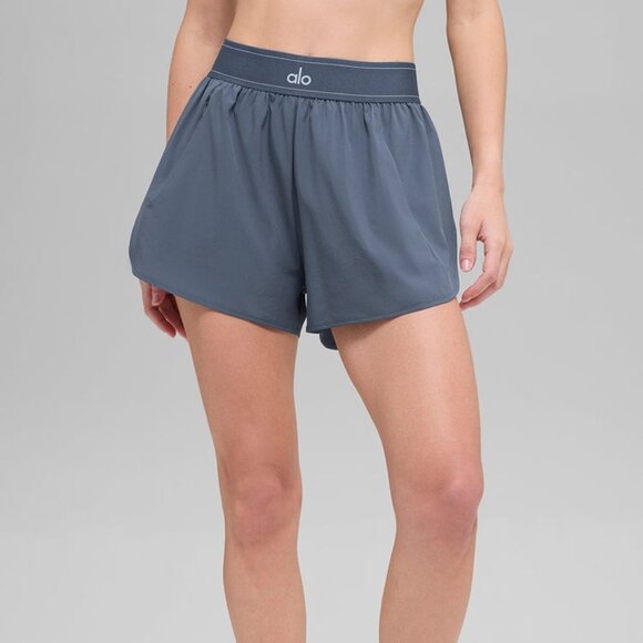 Alo Yoga Match Point Short Bluestone - Picture 3 of 4